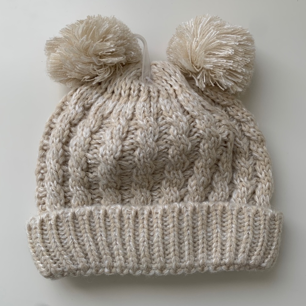 Claire’s Convertible Gloves and Hat Bundle